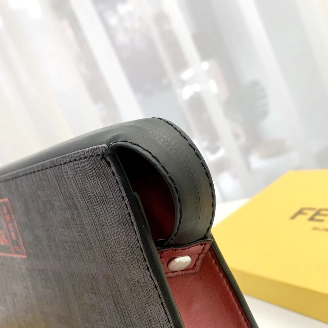 FENDI Large capacity Handbag Size: 20 * 30cm - LITELUX