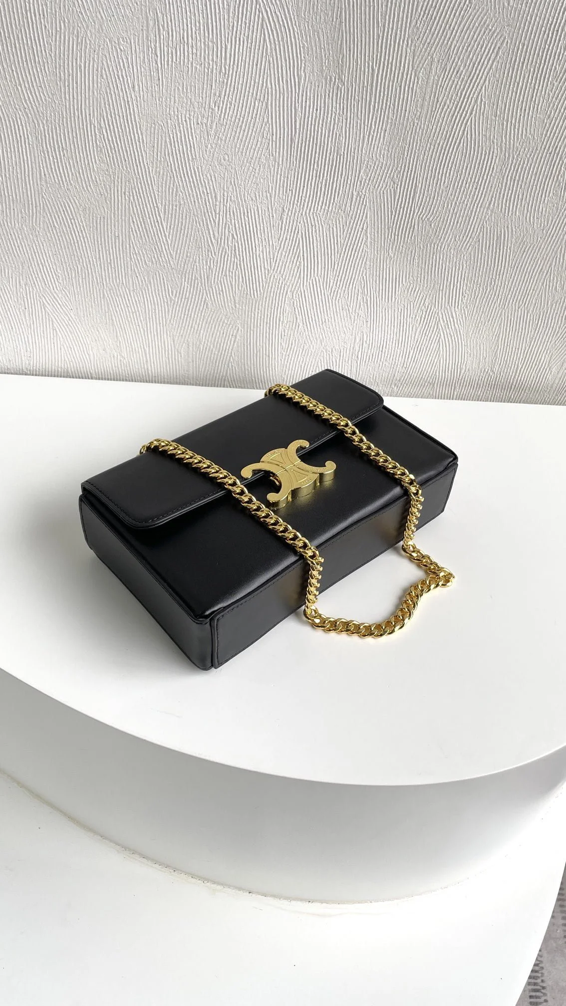 CELINE Arc de Triomphe Black with Chain 8067 size: 22 X 13.5 X 6cm - LITELUX