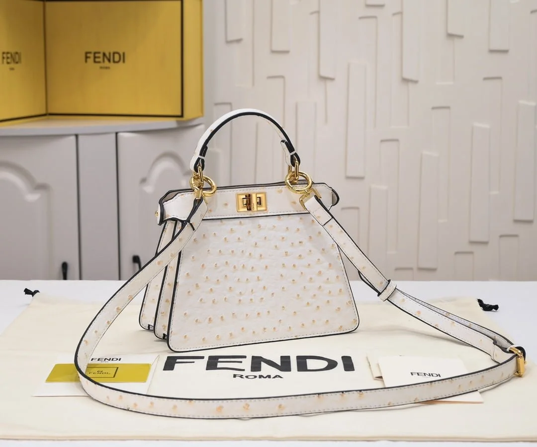 FENDI Peekaboo Cream White 23ss 335 Size: 20*15cm - LITELUX