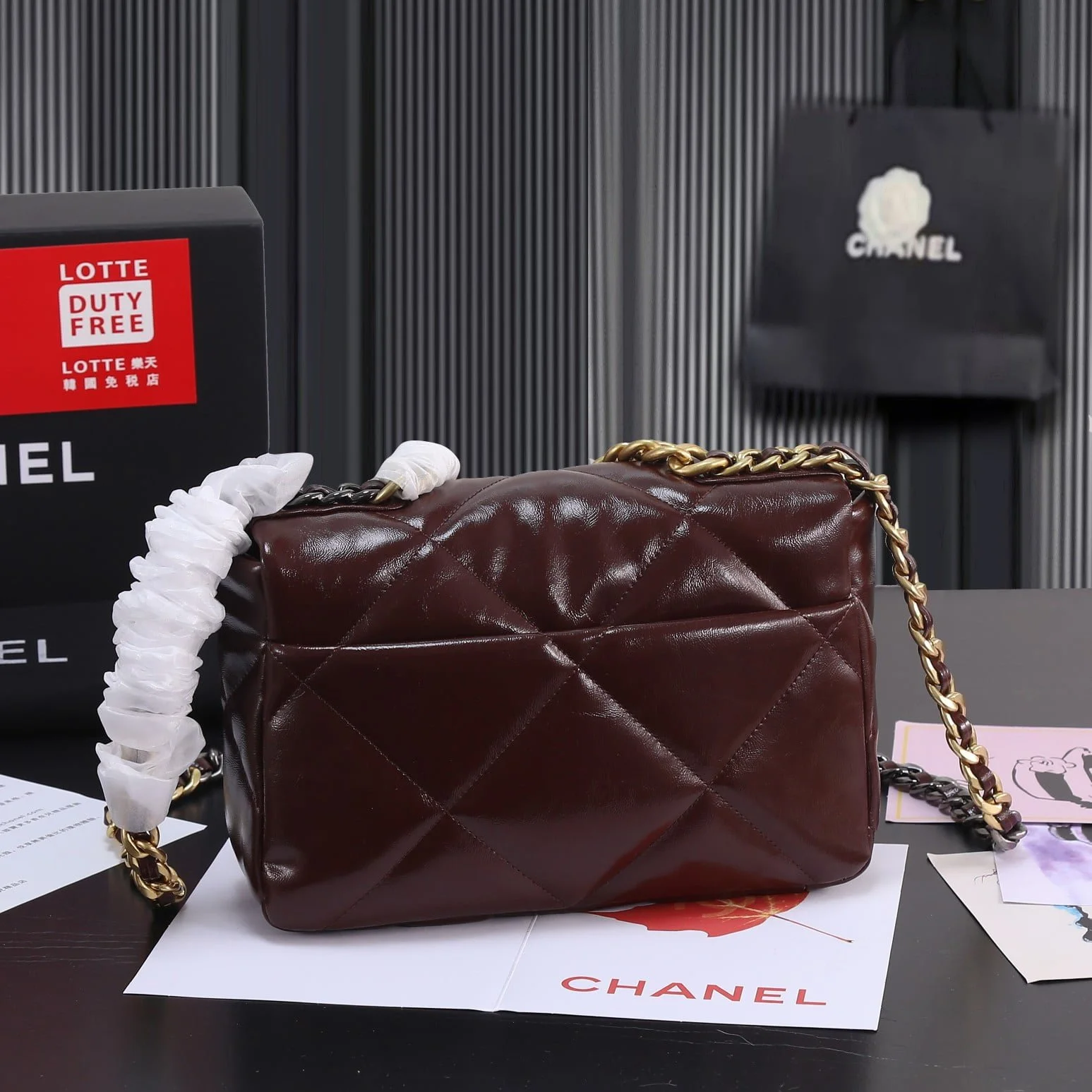 Chanel Wine red oil wax skin Chain crossbody bag Size:26cm - LITELUX