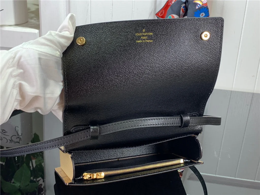 2023 Louis Vuitton Book Chain Wallet Bag M81830 - LITELUX