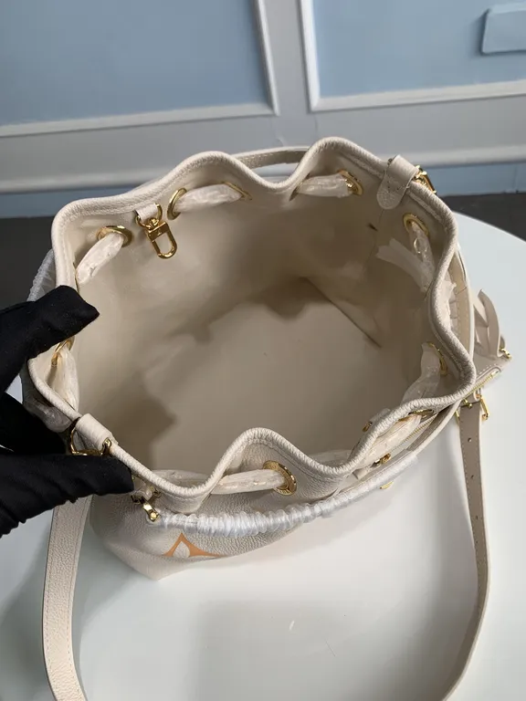 Louis Vuitton bag - LITELUX