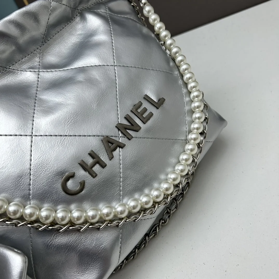 CHANEL Pearl garbage bag sliver size: 23*28*22*7cm - LITELUX