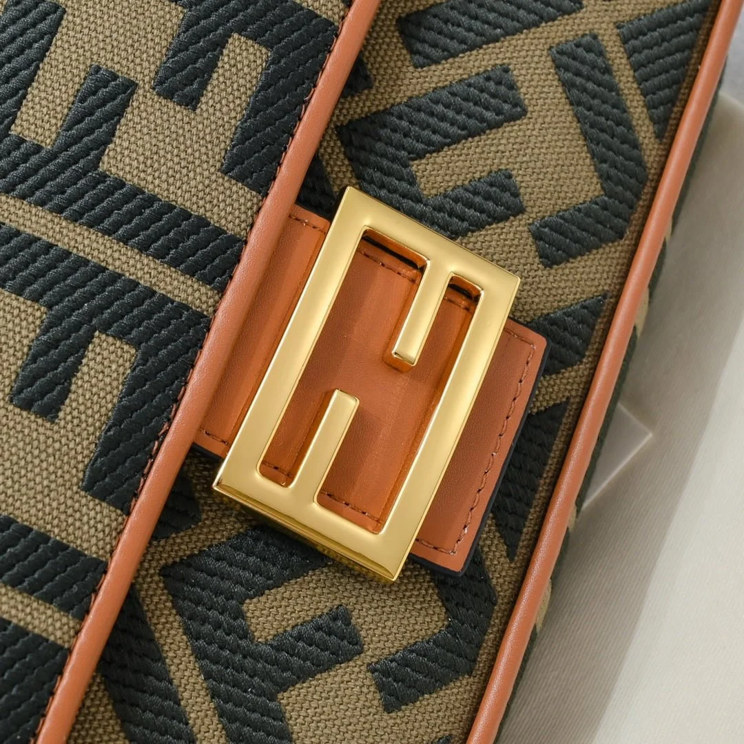 FENDI baguette bag F embroidery F2029 SIZE:26*5*15CM - LITELUX