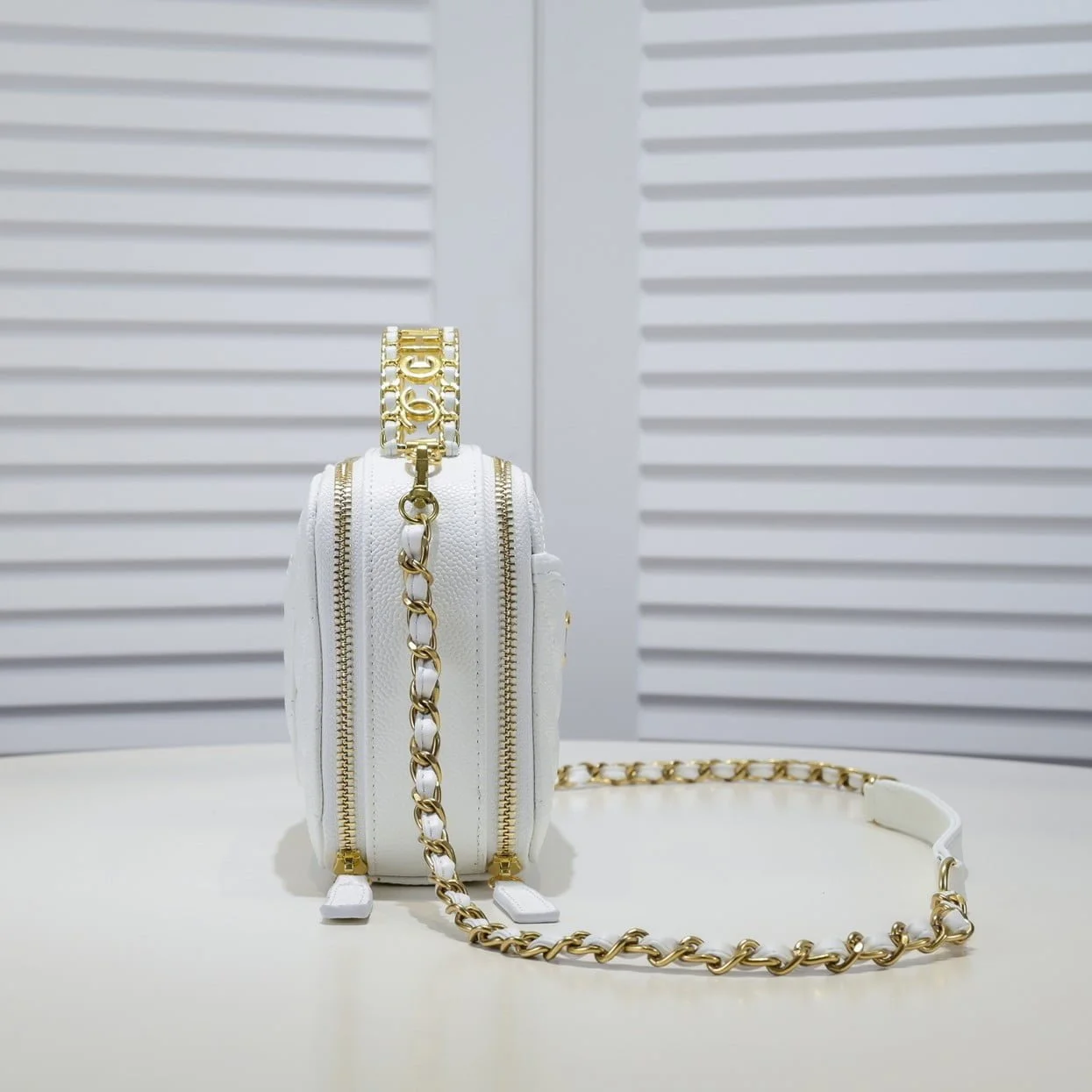 Chanel Caviar alphabet Camera chain crossbody White handle bag - LITELUX