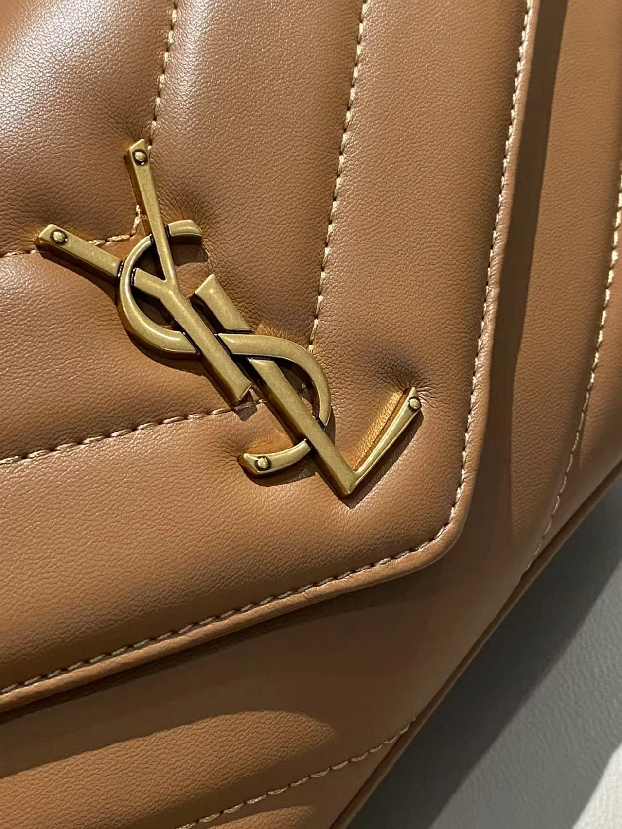 2025 YSL Loulou - LITELUX