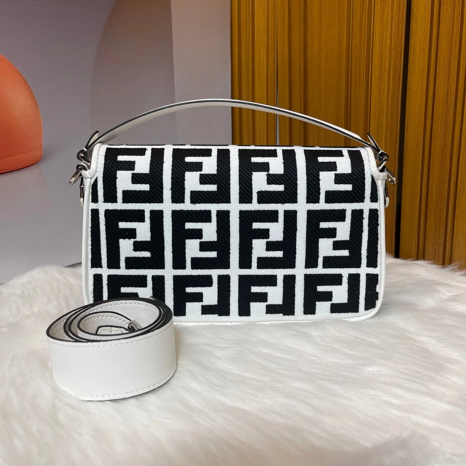 FENDI 2023 latest BAGUETTE bag with Leather strap F2029 Size:26-5-15CM - LITELUX