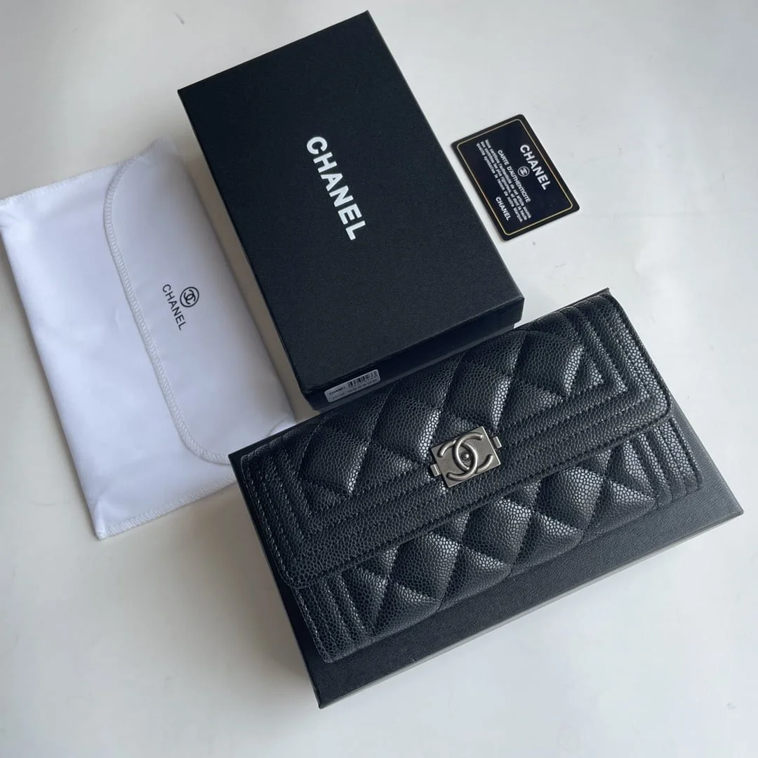 Chanel Cowhide with caviar Clutch bag with gold and sliver hardware size: 19*10cm - LITELUX