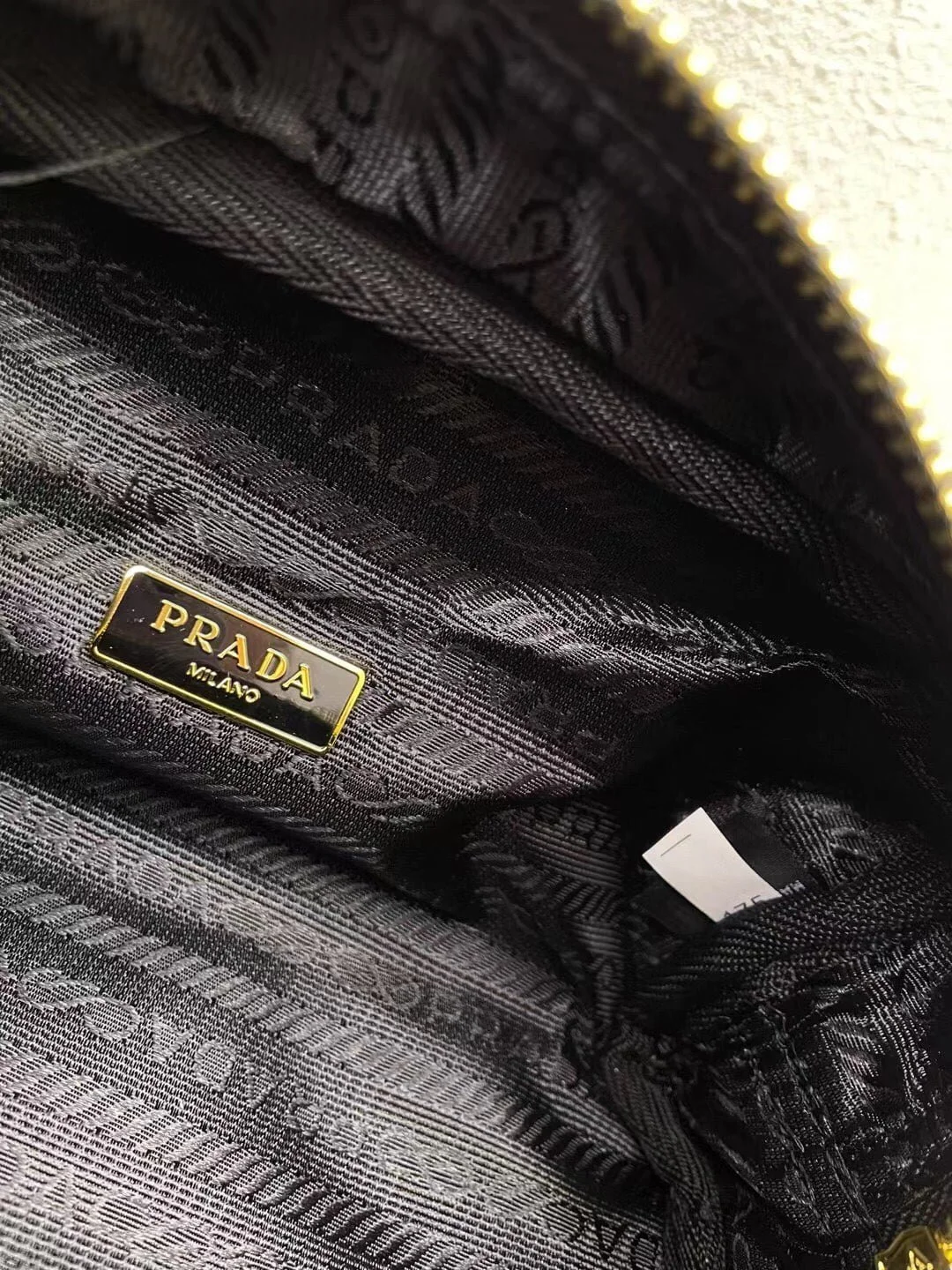 Prada VITELLODAINO One shoulder SOFT cowhide crossbody bag 1BH193 size:24.5*15*7cm - LITELUX