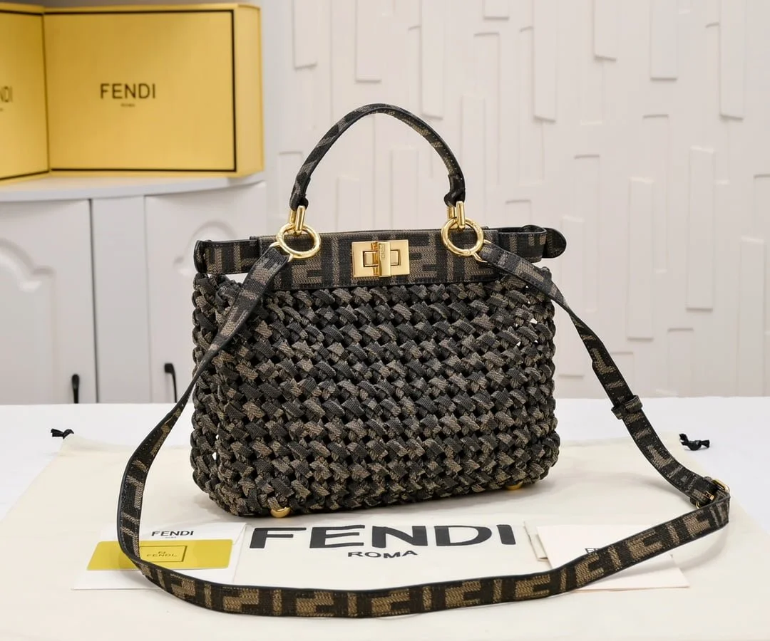 FENDI peekaboo knit Classic handbag 0363 Size: 23*7*18cm - LITELUX