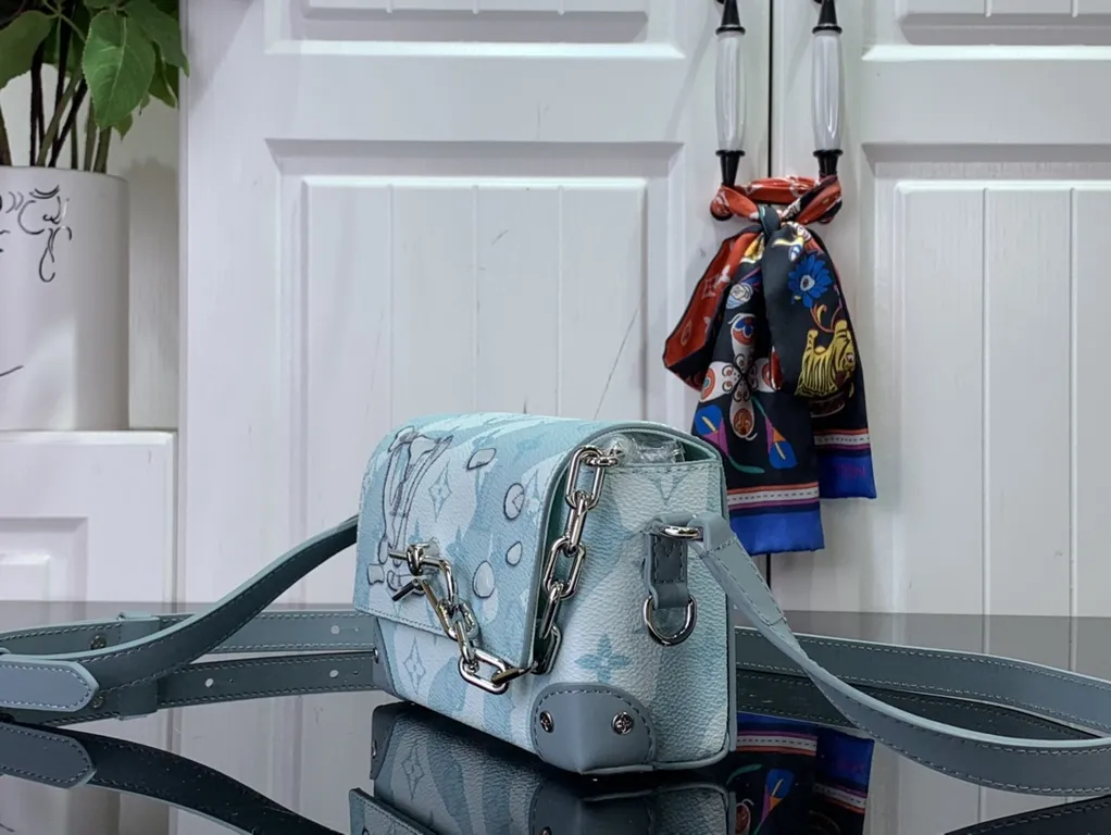 Louis Vuitton bag - LITELUX