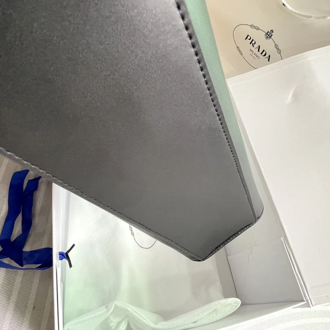 Prada cowhide Saffiano tote bag with leather strap black 1BA270 size: 33*25*11cm - LITELUX