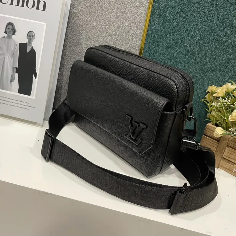 Louis Vuitton bag - LITELUX