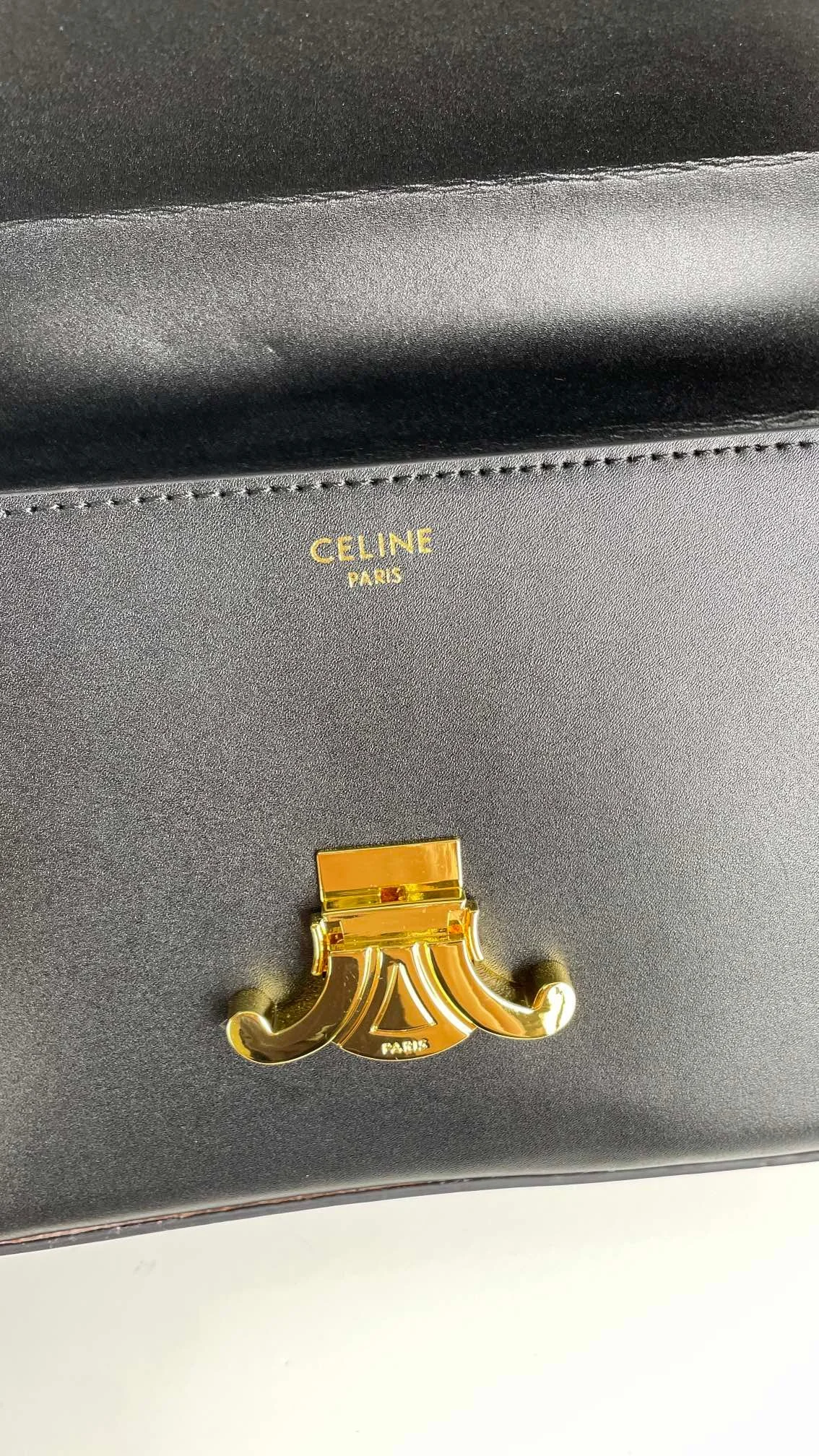 CELINE Arc de Triomphe Black with Chain 8067 size: 22 X 13.5 X 6cm - LITELUX