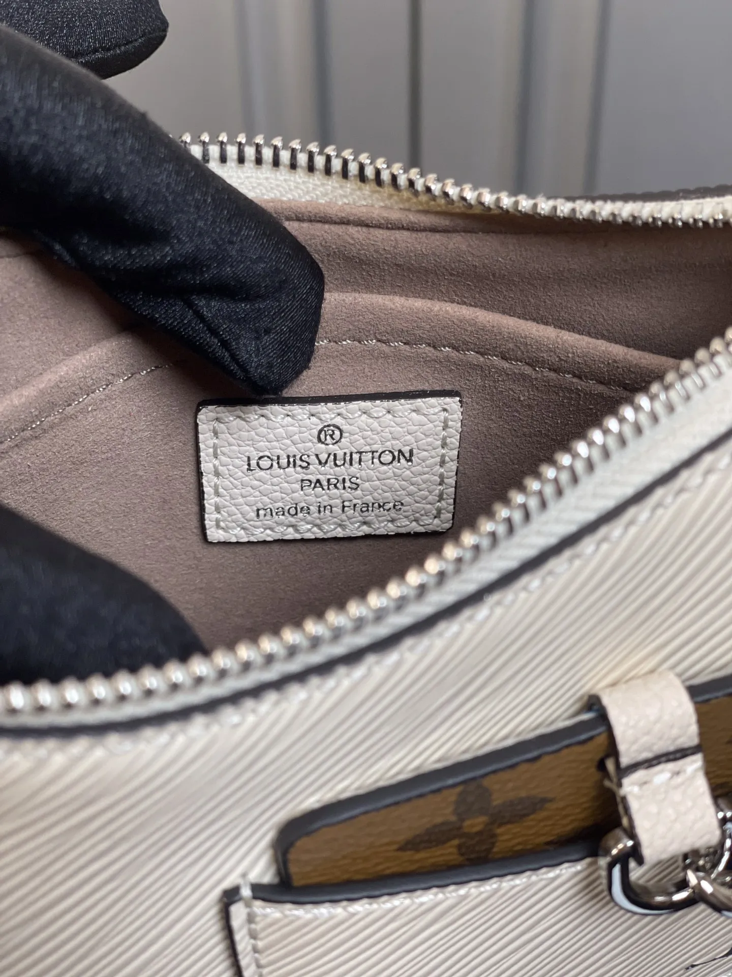 Louis Vuitton bag - LITELUX