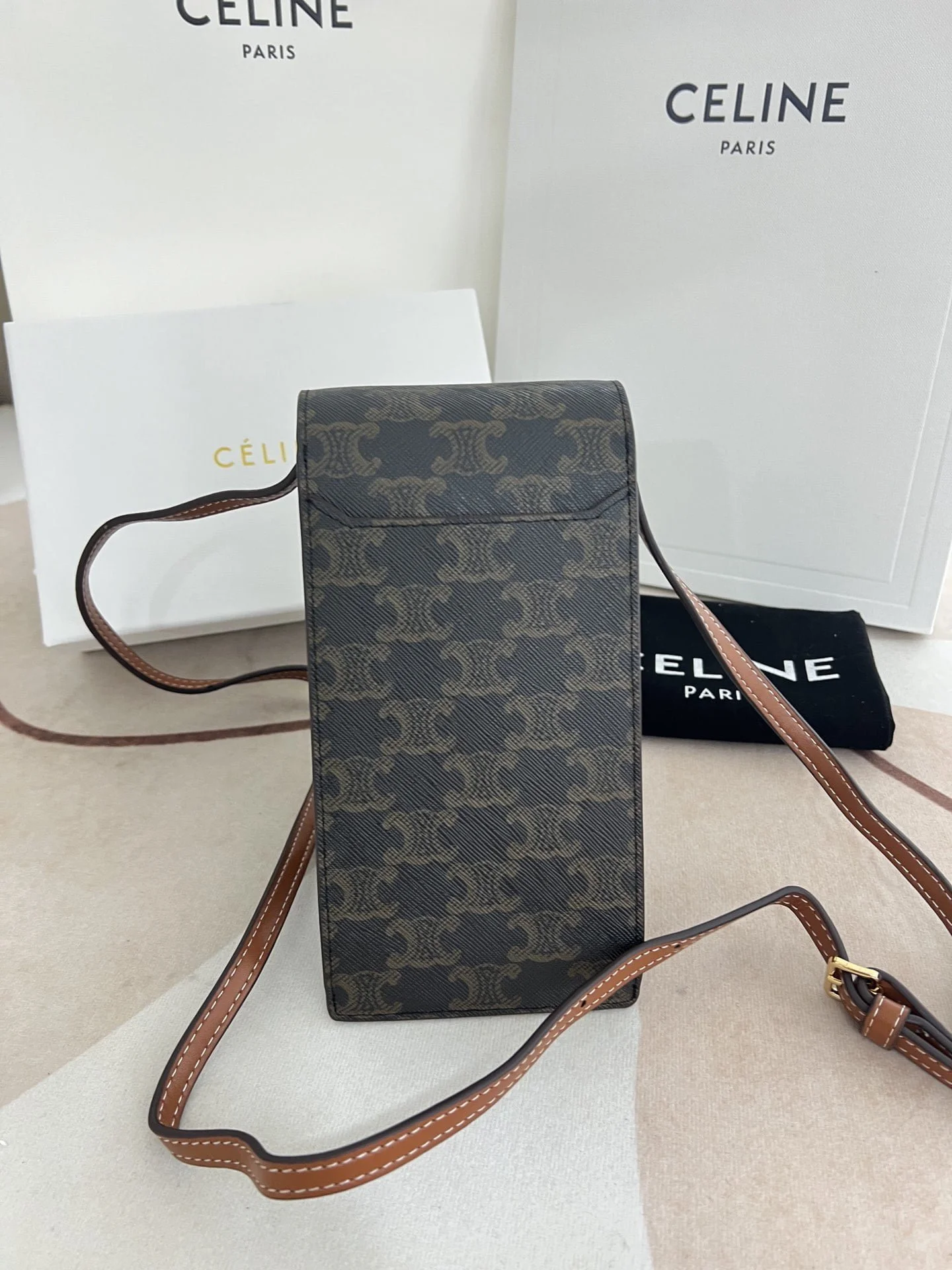 CELINE Mobile phone bag with leather strap Size: 10*2*19cm - LITELUX