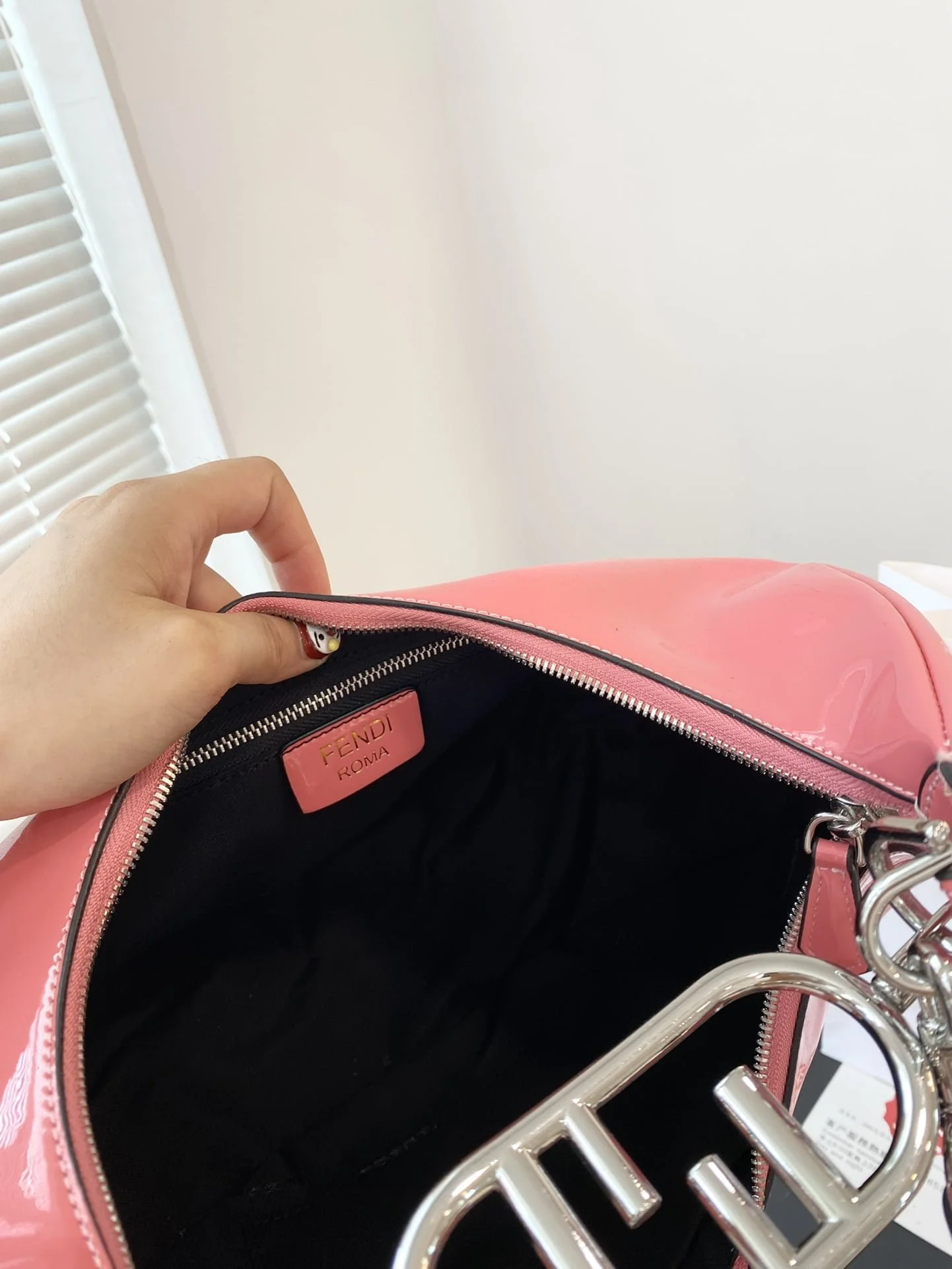 FENDI Patent leather half moon bag Pink Size: 34*16cm - LITELUX