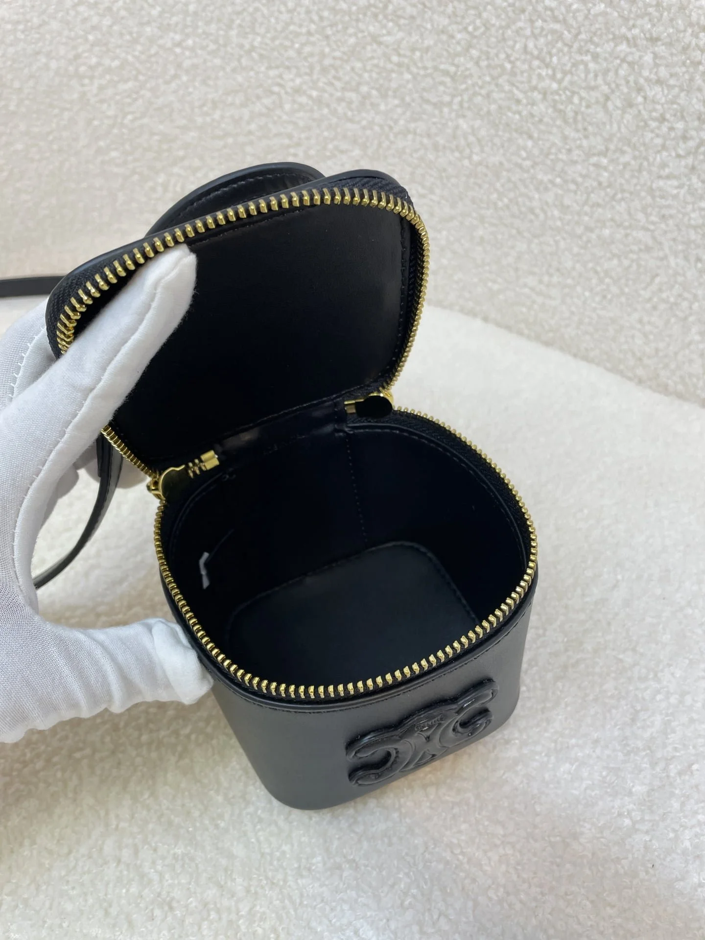 CELINE 23s Spring/Summer – Mini smooth leather makeup case Black 8080 Size: 9.5* 8* 9cm - LITELUX
