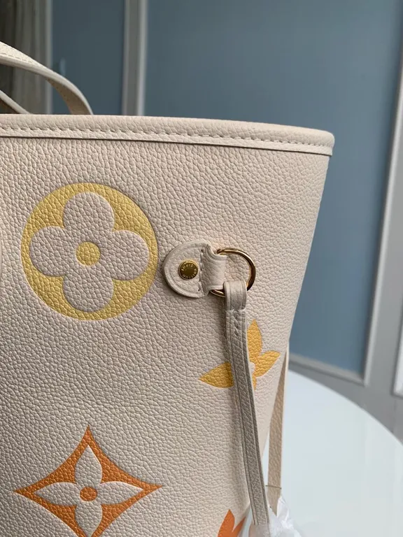 Louis Vuitton bag - LITELUX