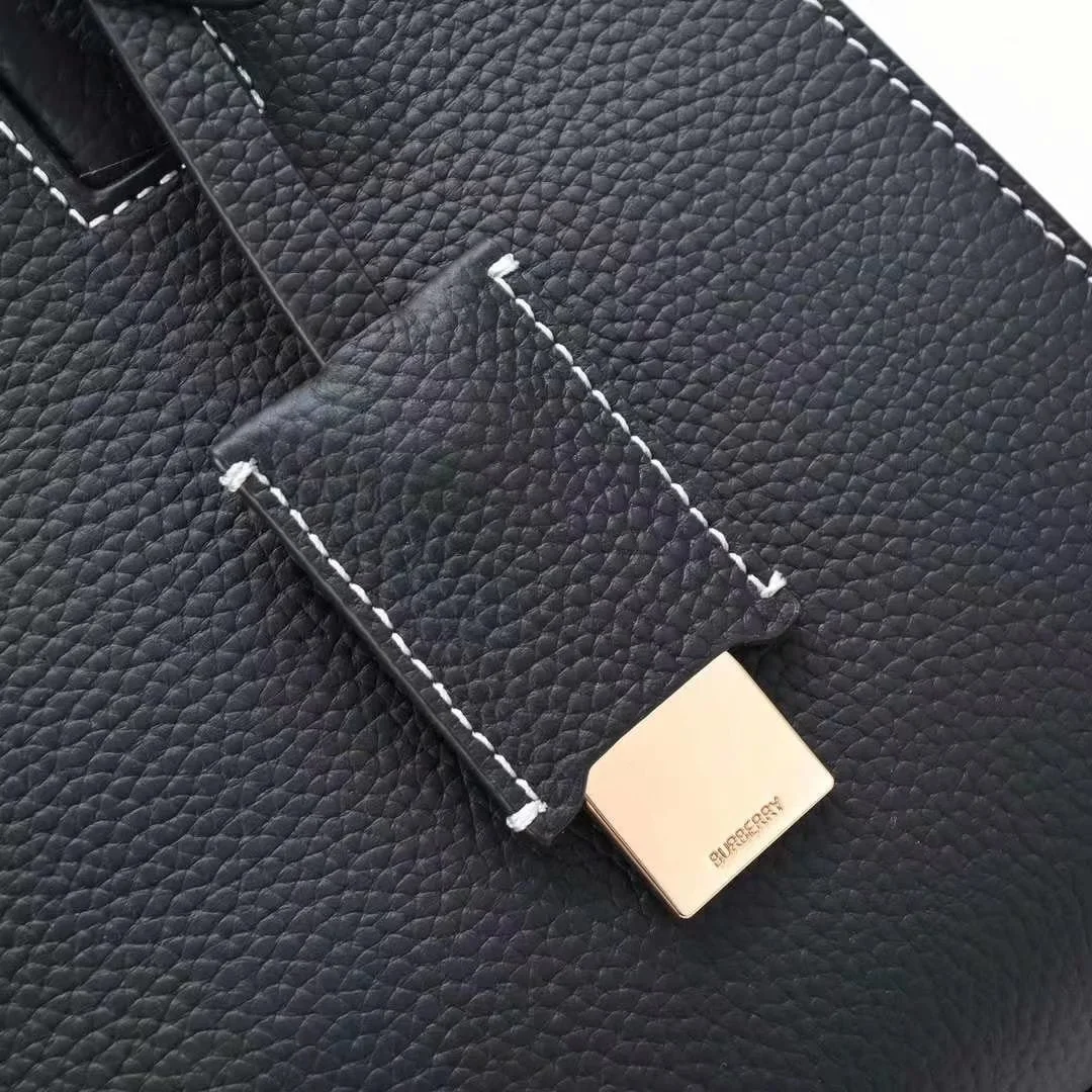 Burberry tote calfskin bag 8376 black size: 27 * 11 * 20 cm - LITELUX