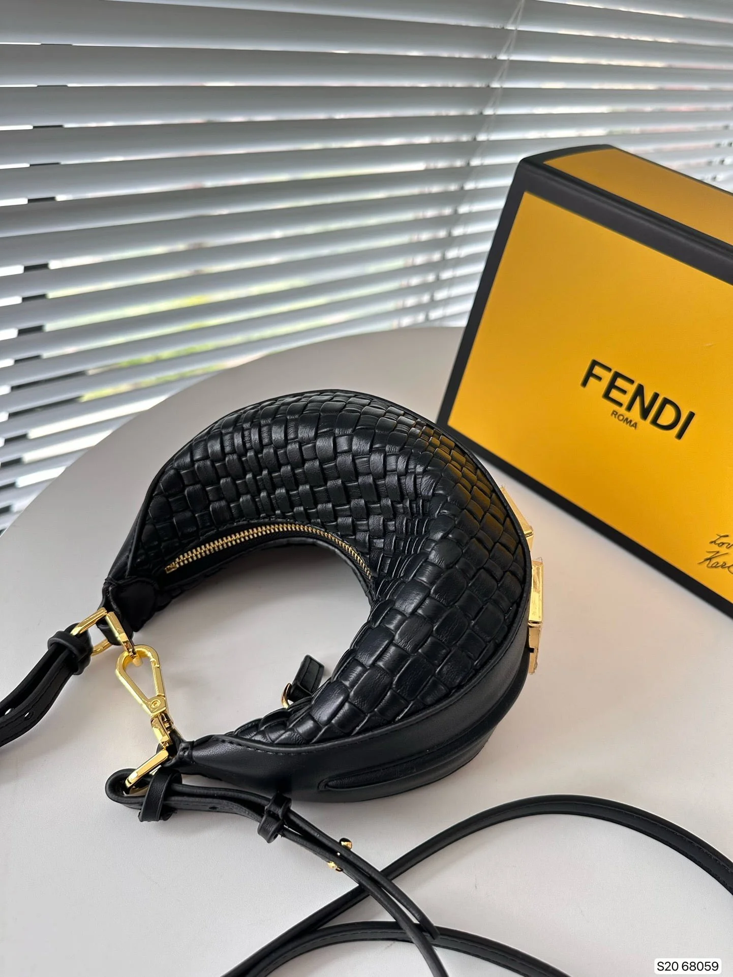 FENDI Woven half moon bag underarm bag 68043 68059 Size: 24*13cm/19*10cm - LITELUX