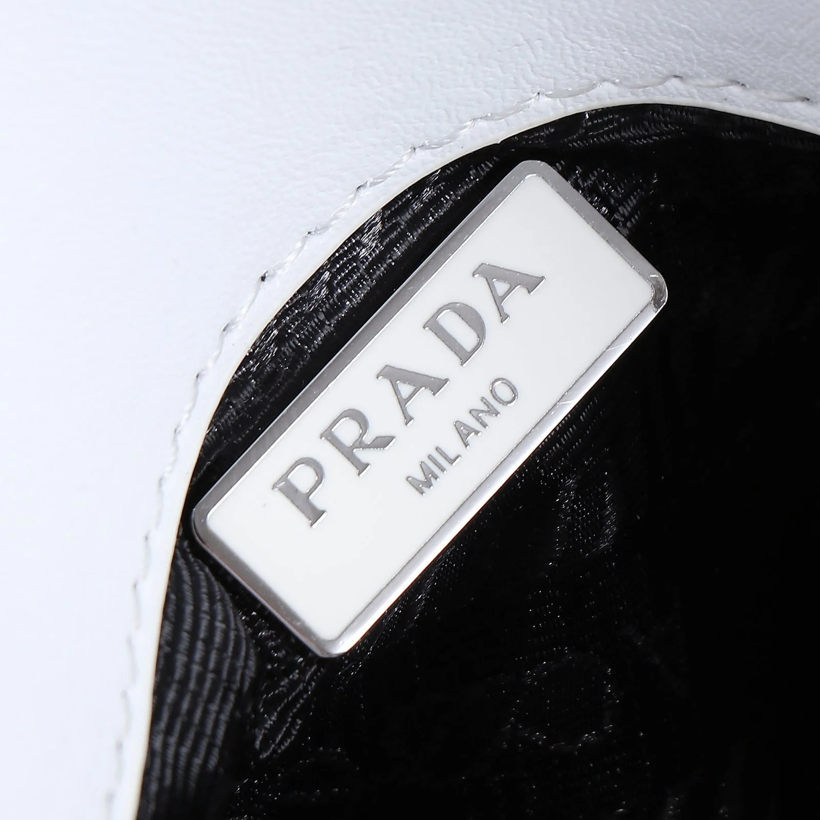 Prada hobo cleo Patent leather 611 white size:22*13cm - LITELUX