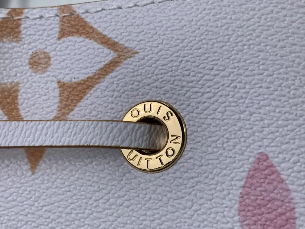 Louis Vuitton bag - LITELUX