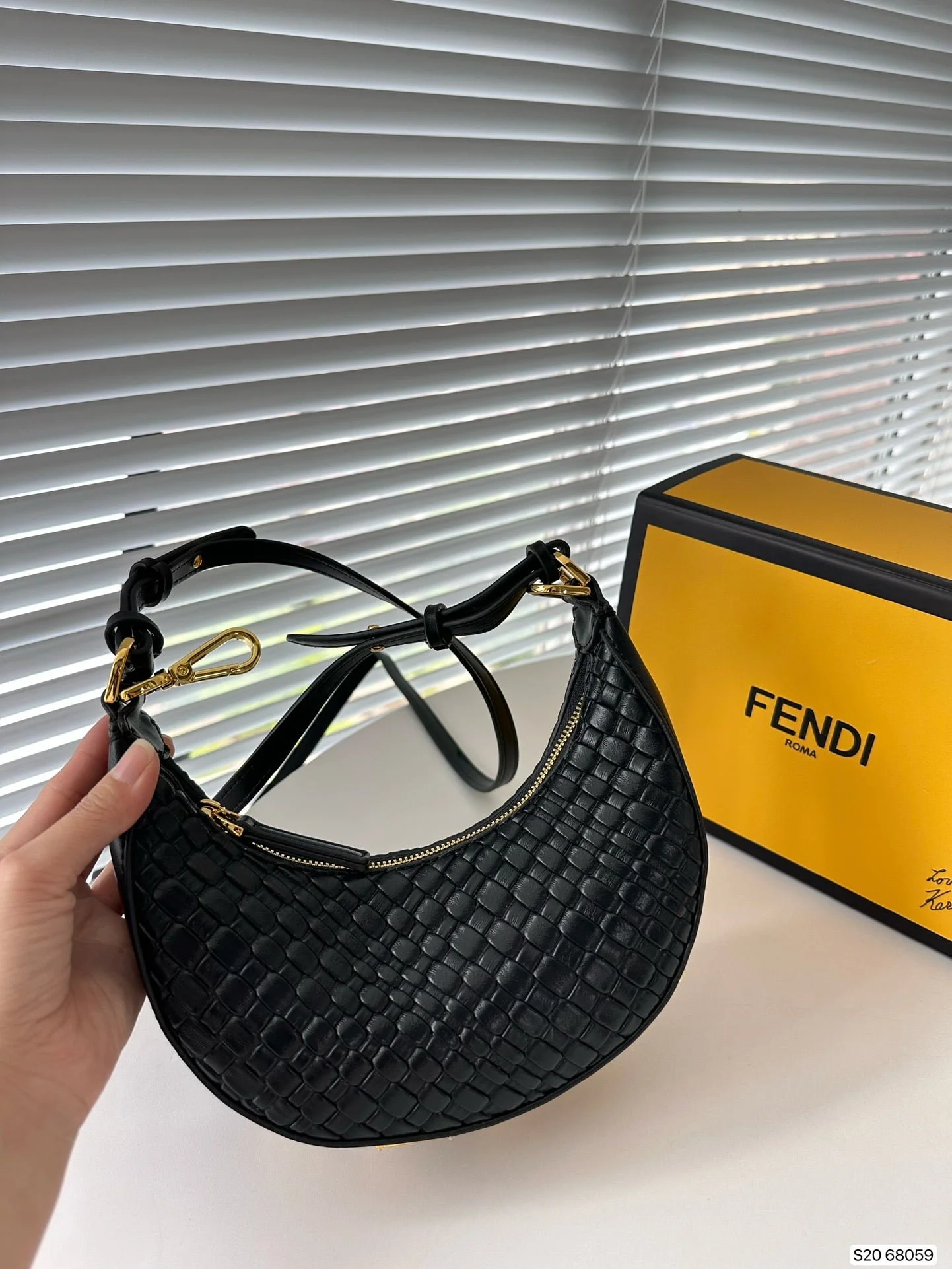 FENDI Woven half moon bag underarm bag 68043 68059 Size: 24*13cm/19*10cm - LITELUX