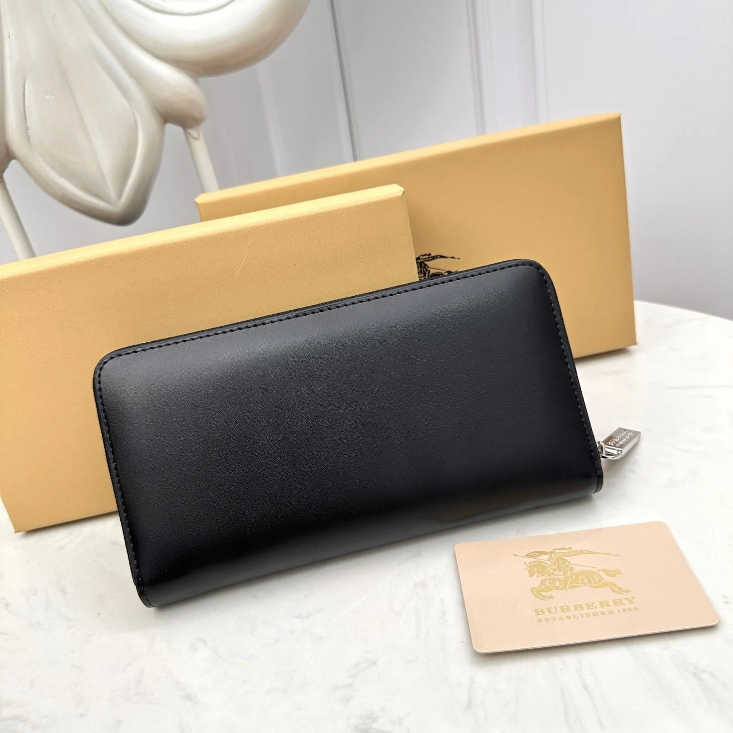 Burberry cowhide long wallet 6660106 size: 19*10*2.5cm - LITELUX