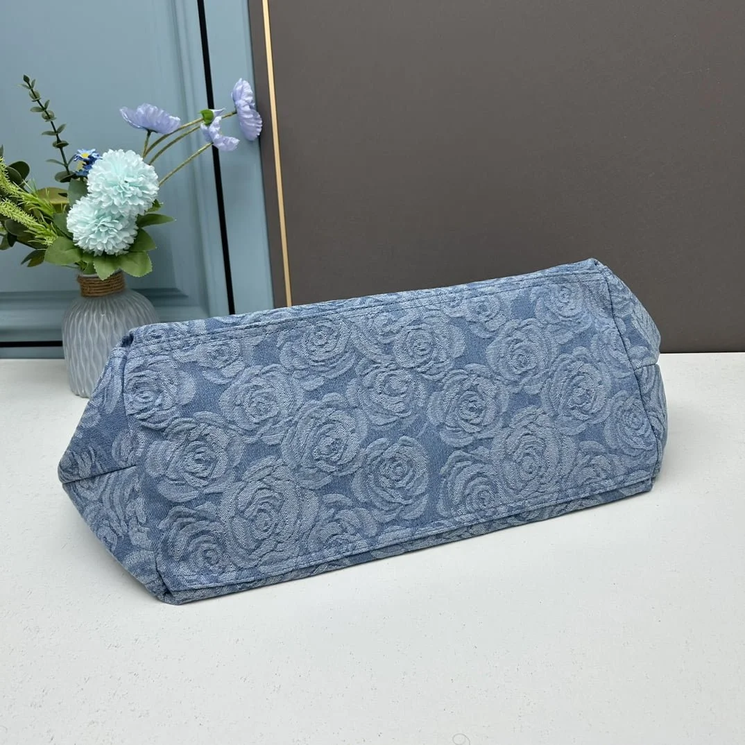 Chanel denim camellia underarm bag 2029 Size: 40*55*30*20cm - LITELUX