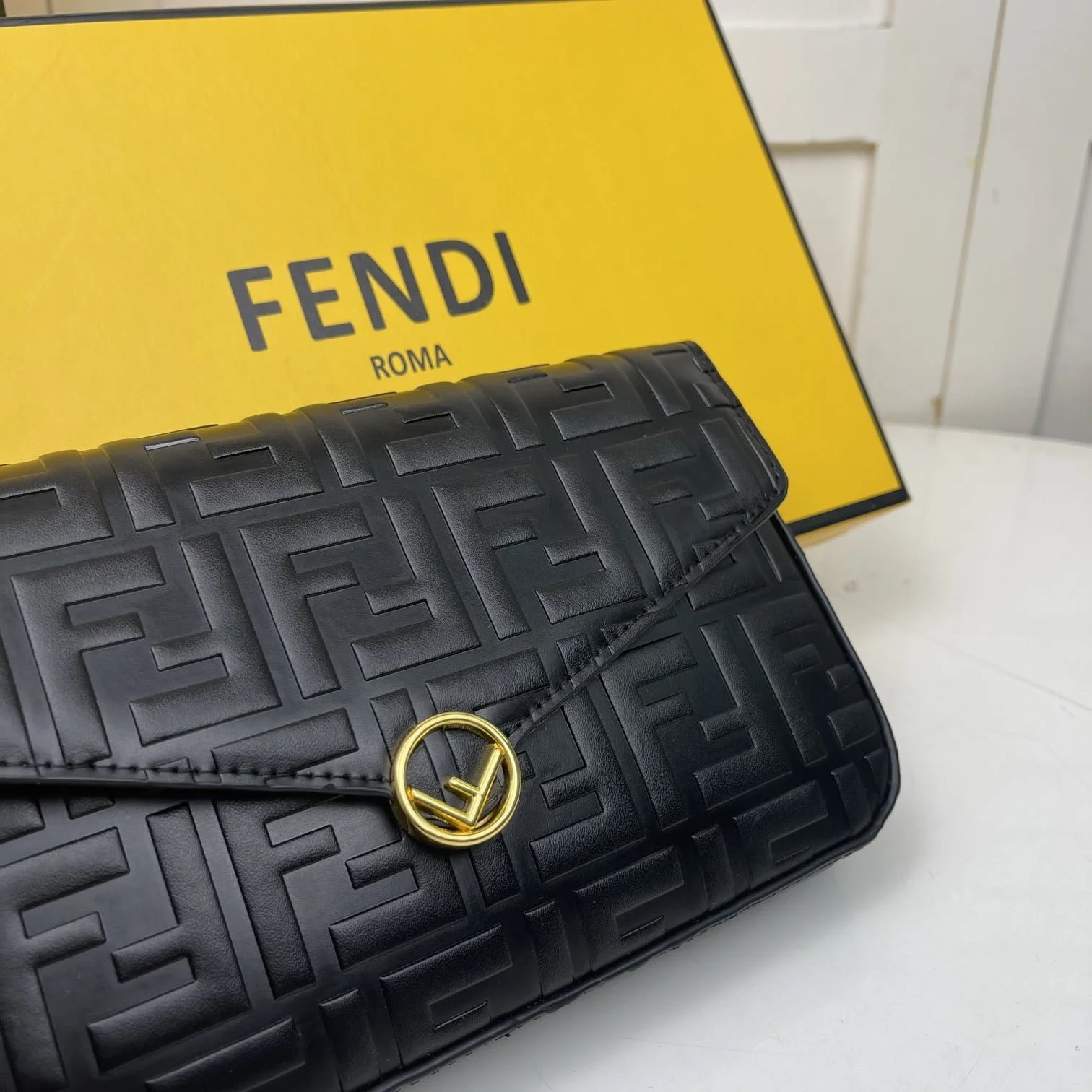 FENDI Three-piece leather wallet 2122 Size: 23CM - LITELUX