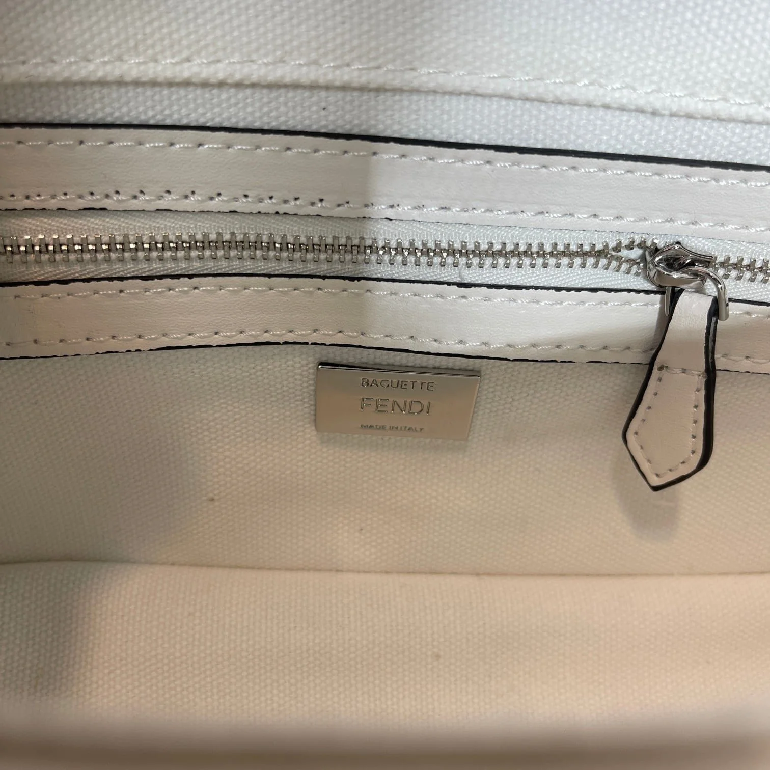 FENDI 2023 latest BAGUETTE bag with Leather strap F2029 Size:26-5-15CM - LITELUX