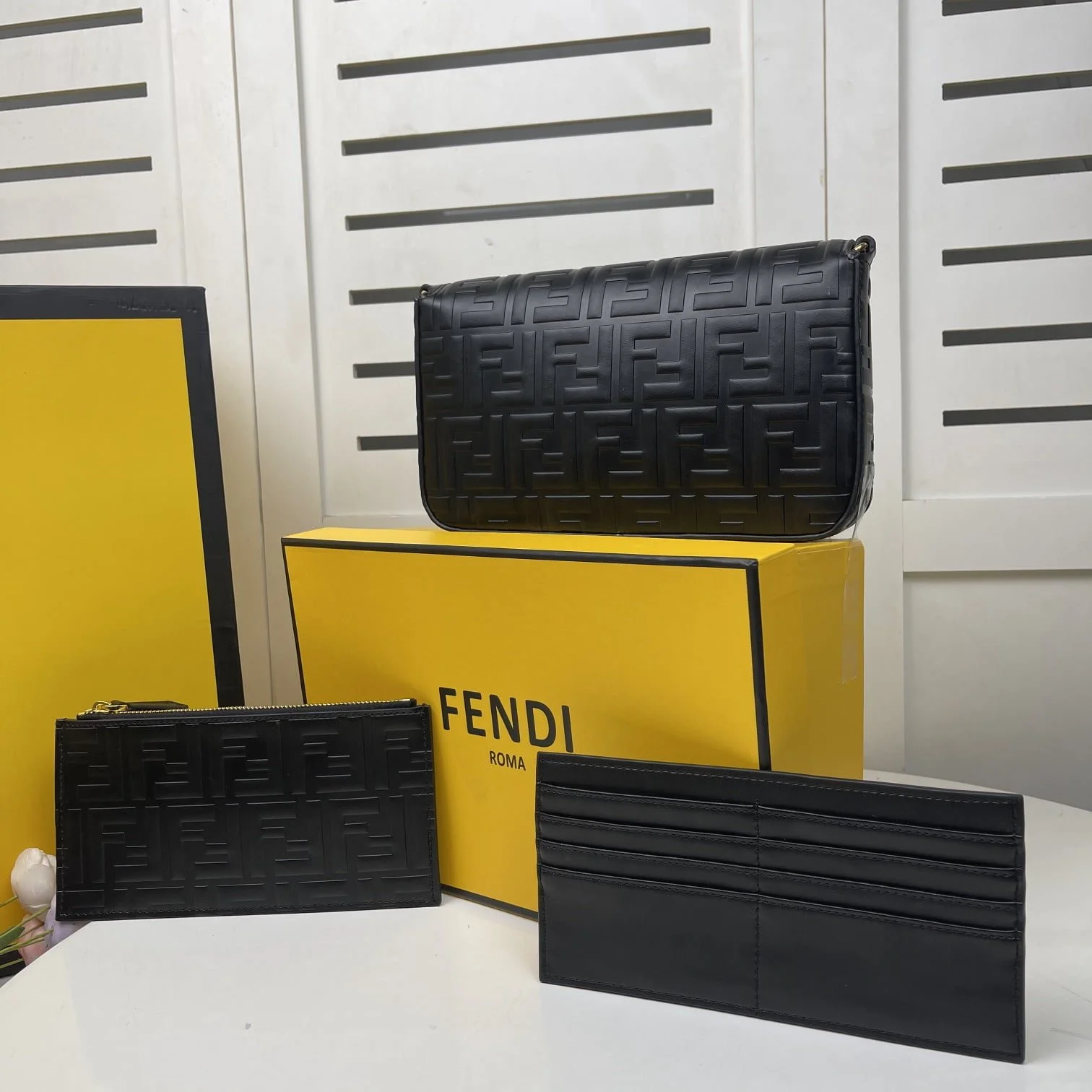 FENDI Three-piece leather wallet 2122 Size: 23CM - LITELUX