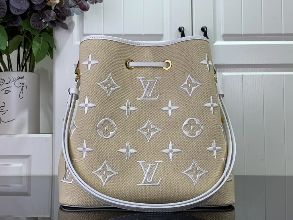 Louis Vuitton bag - LITELUX