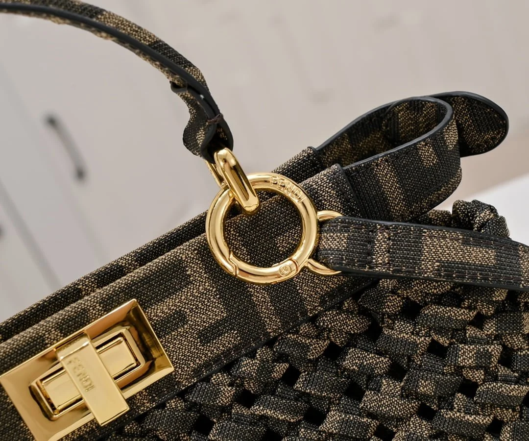 FENDI peekaboo knit Classic handbag 0363 Size: 23*7*18cm - LITELUX