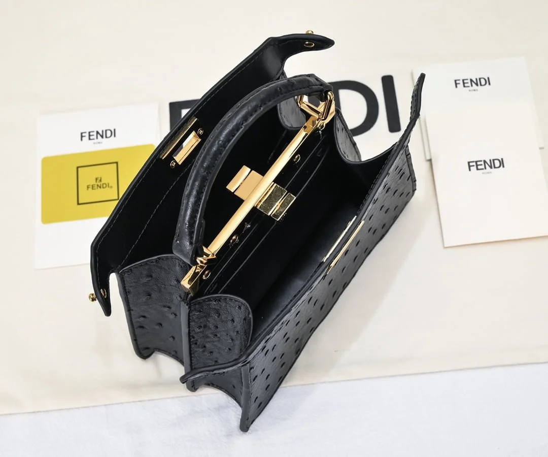 FENDI Peekaboo Black 23ss 335 Size: 20*15cm - LITELUX