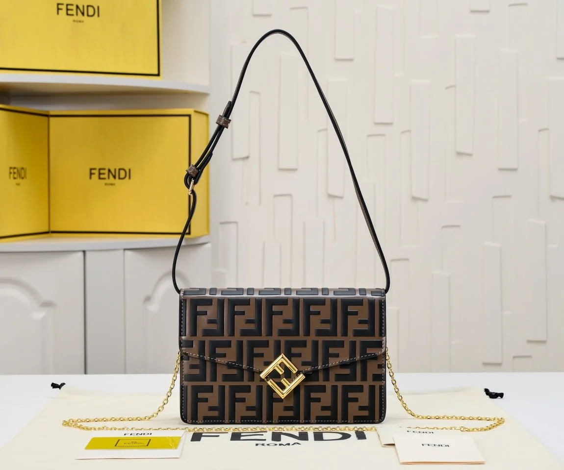 FENDI Mini clamshell chain handbag size:20*6*13cm - LITELUX