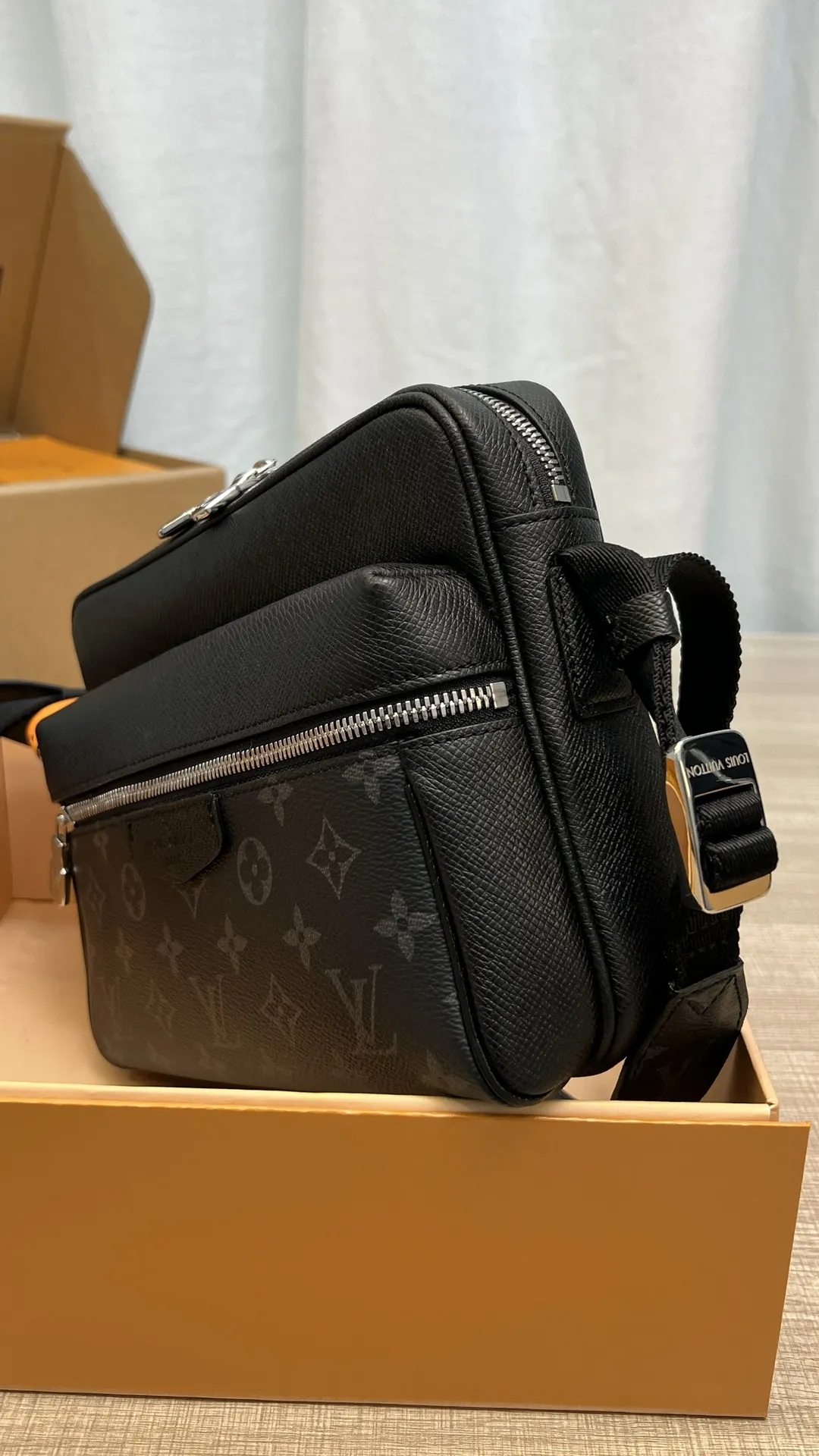 Louis Vuitton bag - LITELUX