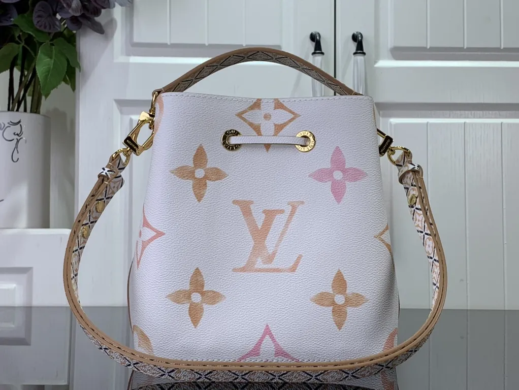 Louis Vuitton bag - LITELUX