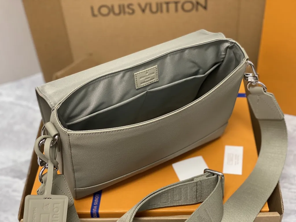 Louis Vuitton bag - LITELUX