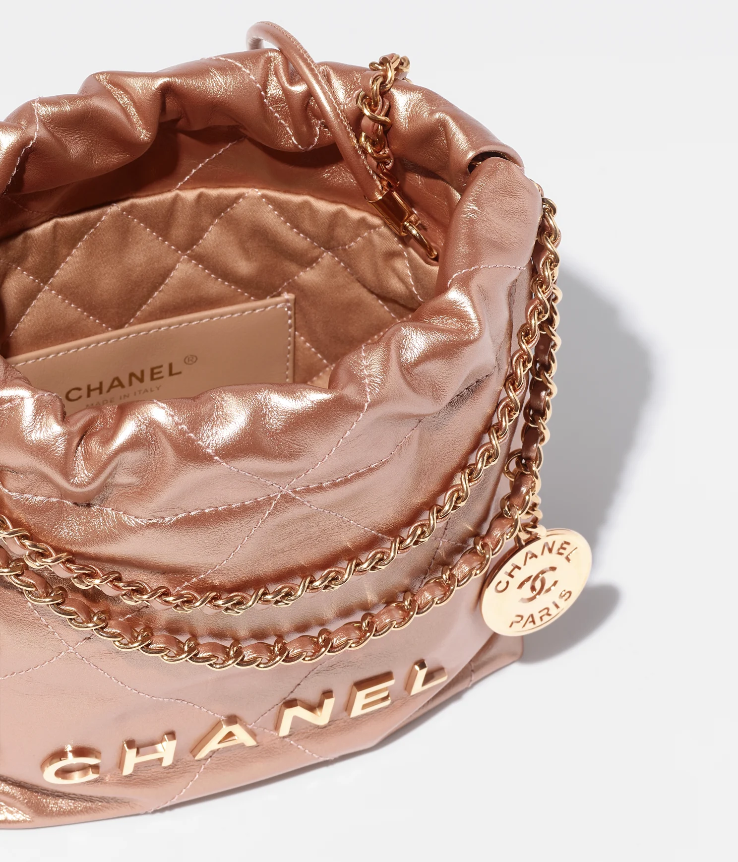 CHANEL / CHANEL 22 MINI HANDBAG Metallic Calfskin & Pink Gold-Tone Metal Copper Metallic Calfskin & Pink Gold-Tone Metal Copper - LITELUX