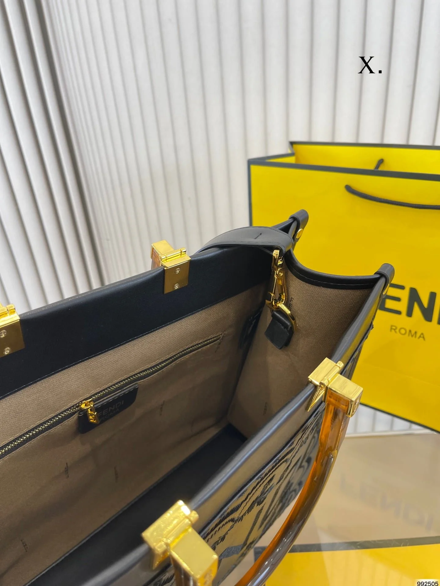 FENDI Tote bag Black Size: 35*31cm - LITELUX