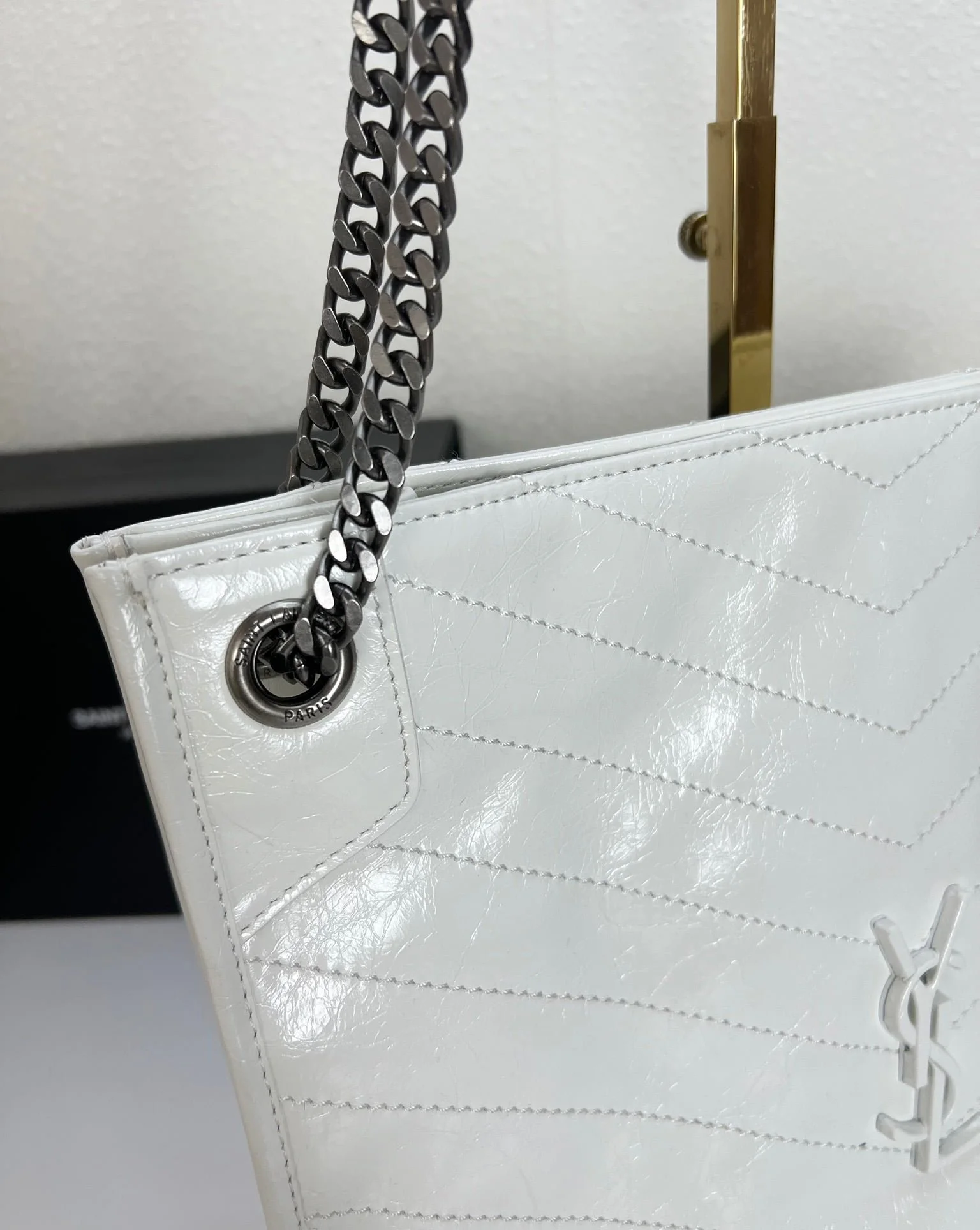 YSL NIKI Wrinkled retro oil wax skin Shoulder and backbody tote bag white 577999 size: 33*27*11.5 cm - LITELUX