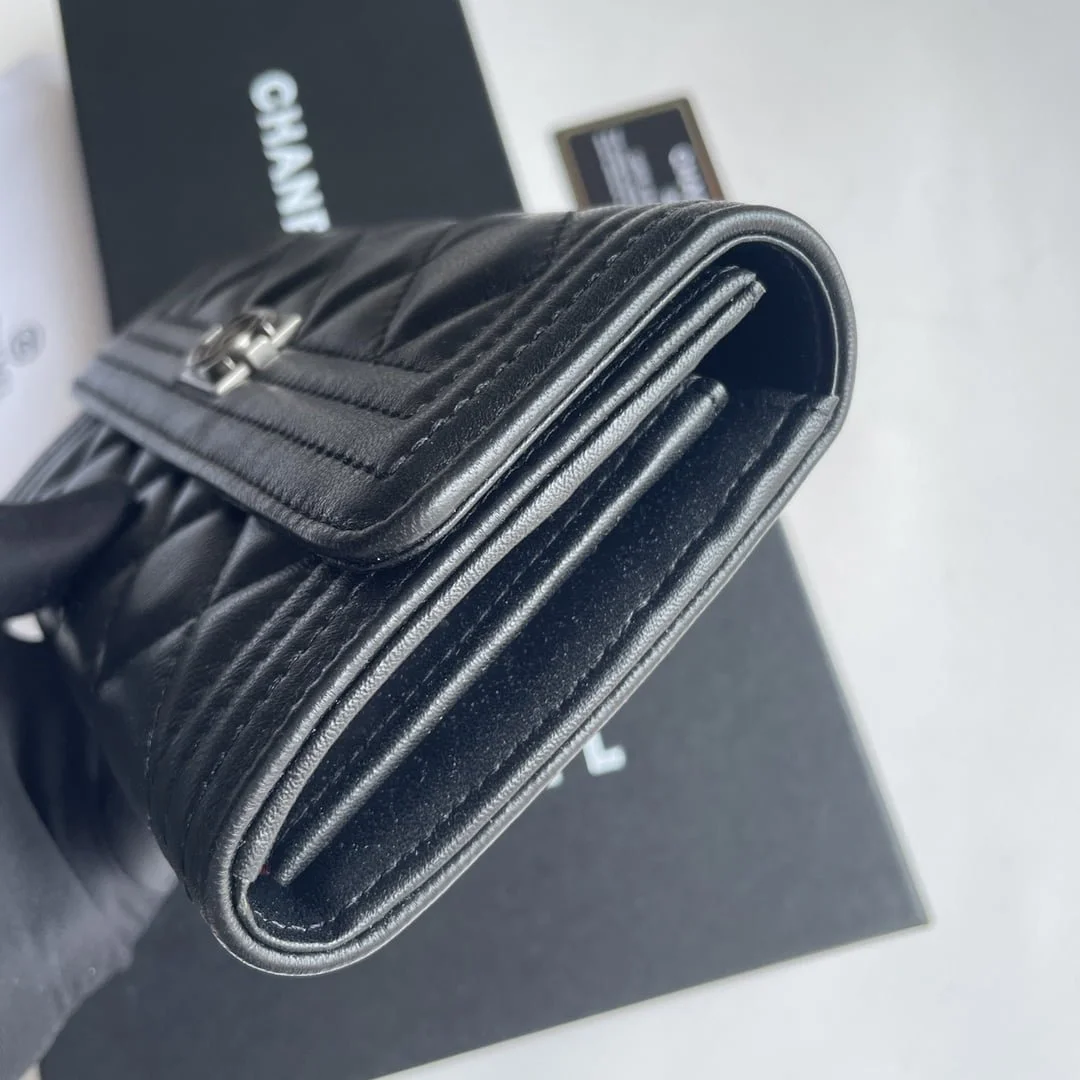 Chanel sheepskin Clutch bag with sliver hardware size: 19*10cm - LITELUX