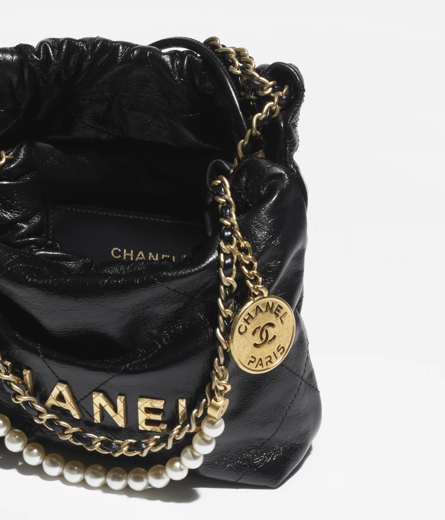 CHANEL / CHANEL 22 MINI HANDBAG Shiny Crumpled Calfskin & Gold-Tone Metal Black Ref.  AS3980 B10672 94305 - LITELUX
