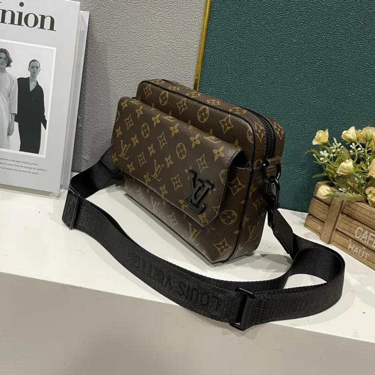Louis Vuitton bag - LITELUX