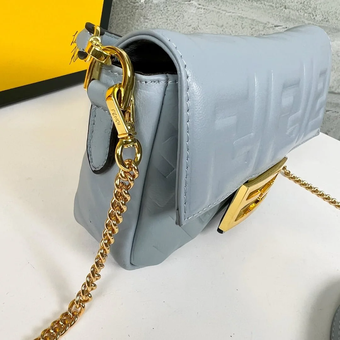 FENDI BAGUETTE Mini Chain Strap Light Blue Handbag Size: 4*18*11cm - LITELUX