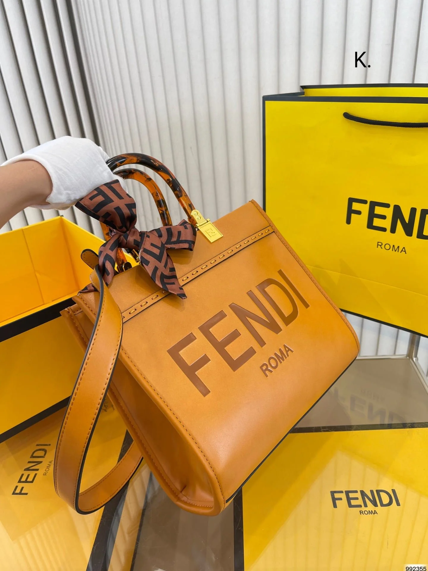 FENDI Tote bag Black/Brown/White Size: 25*22cm - LITELUX