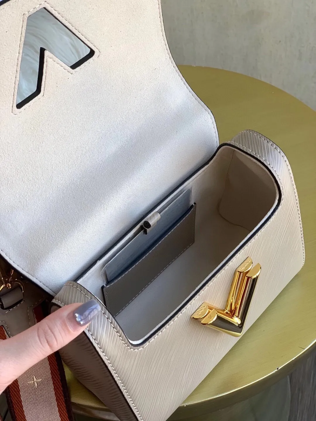 Louis Vuitton bag - LITELUX