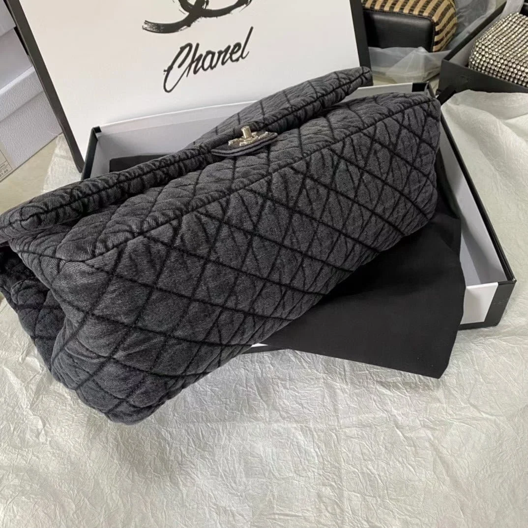 Chanel denim Shoulder bag Do old paint size: 42*27*15 CM - LITELUX